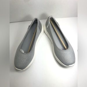 LEATHER TRAINERS
Karen Scott